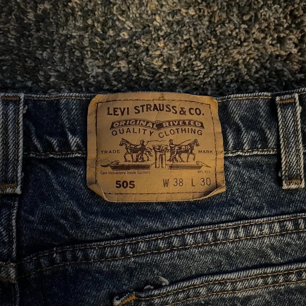 VTG Levi's 505 Jeans Mens 38x22 Capris Orange Tab 90s Workwear‎